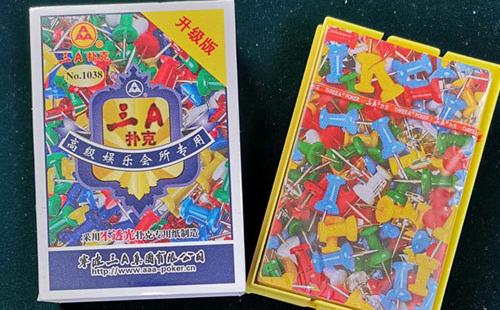 新城镇扑克批发采购指南与产品质量识别要点解析